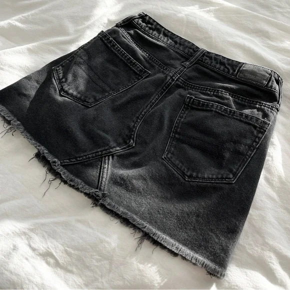 American Eagle Black Denim Mini Skirt - Picture 4 of 7